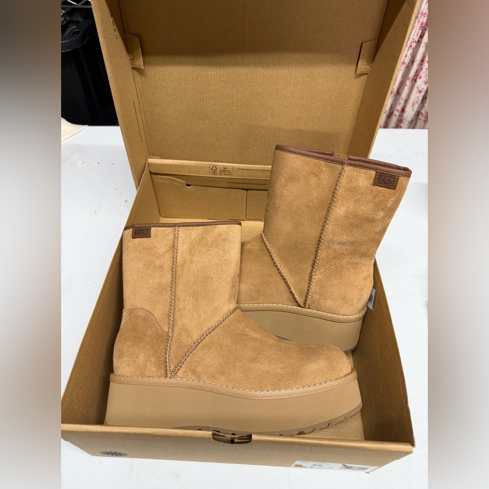 💥💥 New UGG Women's CityFunc Mid Boots - Picture 9 of 11